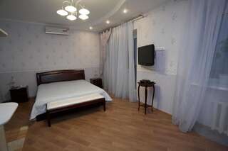 Гостиница Аквилон Владивосток Двухместный номер Делюкс с 1 кроватью и балконом, вид на море-1